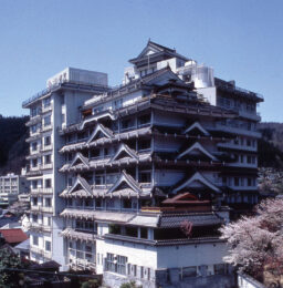 画像：朝野家は温泉城（ゆのじょう）城主の末裔